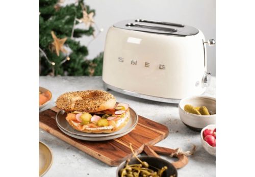 Máy nướng bánh mì Hafele Smeg TSF01CREU 535.43.665 màu kem